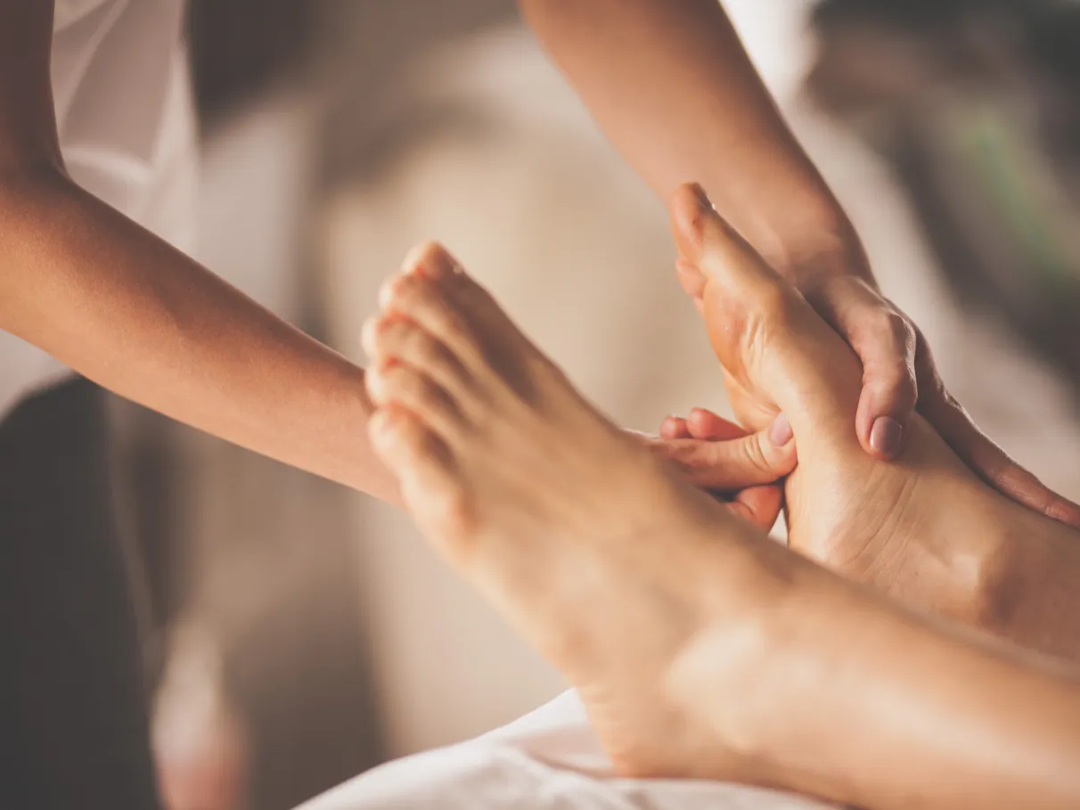 Massagem Tântrica vs. Massagem Tradicional: Entenda as Diferenças